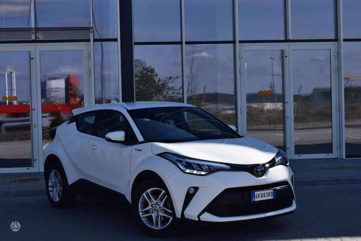 Toyota-C-HR-3440