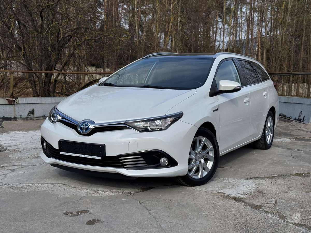 Toyota-Auris-3449